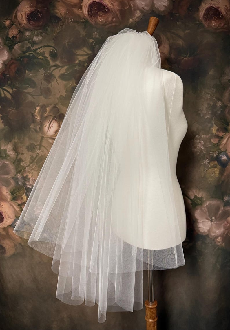 Full Volume Two Tier Veil image 4