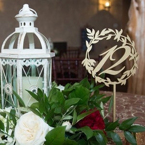 Números de mesa Números de mesa dorados Números con base Número de mesa de madera Decoración de mesa Letrero de mesa personalizado para boda rústica Letrero cortado a láser