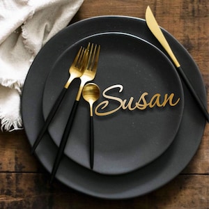 Nombres de lugares, nombres de lugares de boda, nombres de corte láser, nombres de lugares dorados, decoración de bodas, tarjetas de lugar, nombres de lugares de madera