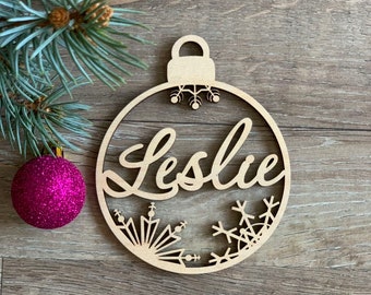 Personalized Christmas Tree Ornament Custom Calligraphy Name Holiday Decorations Laser Cut Xmas Bauble Snowflake Christmas Family Gift Tags