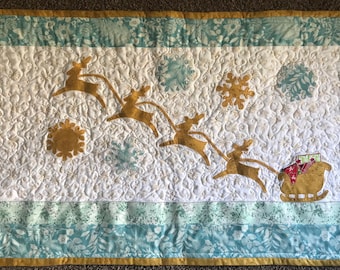 Elegant Quilted Reindeer Appliqué Christmas Table Runner/Topper
