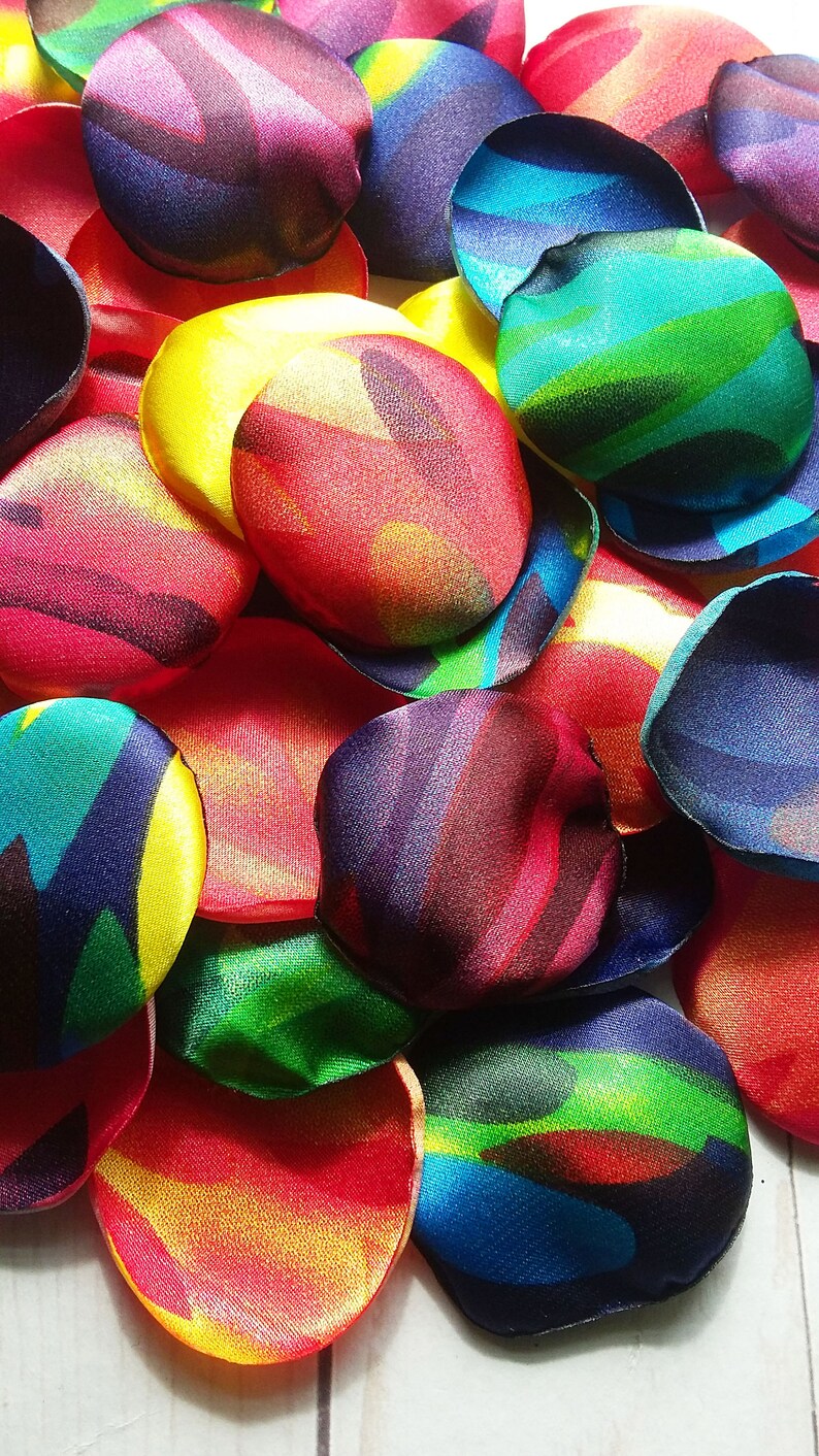 Rainbow Wedding Satin Rose Petals, Multicolor, LGBT Gay Pride Decor, Flower Girl, Silk Petals, Cake Table, Rainbow Artificial Petals image 6