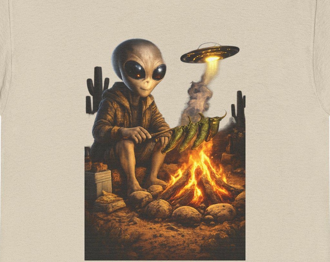 Alien Campfire Tee |New Mexico Green Chili Roasting UFO