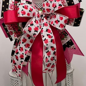 Elegant Floral Print Spring Bow - Perfect for Mother's Day, Easter, and Seasonal Home Decor Accents! Enhance Your Space with Style