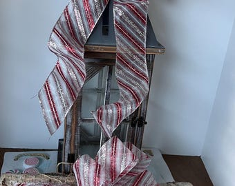 Twee kerst-/candycan/rode zilveren glitterstroken strikken/boomtopper/brievenbusstrik/ lantaarn strik/geschenkdoos strik/kransstrik/swag strik/open haard