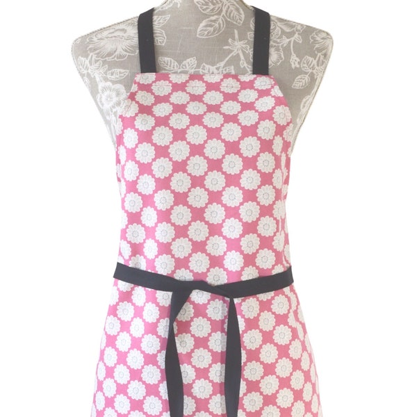 Daisy apron - pink white flowers full length kitchen apron