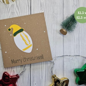 Australische Bulldogge Weihnachtskarte in Gold und Grün - Sportliche Santa Handgemachte Karte