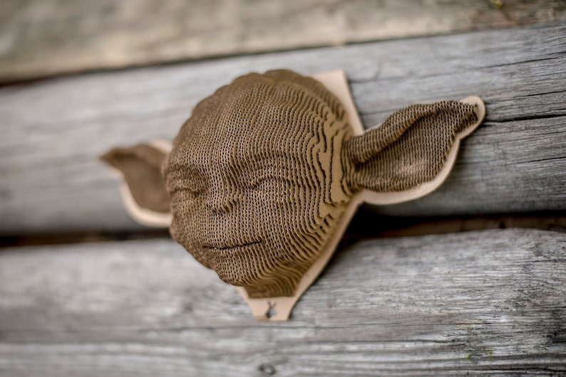 Yoda masque à monter soi-même en carton écologique. 3D sculpture bricolage Puzzle. image 2
