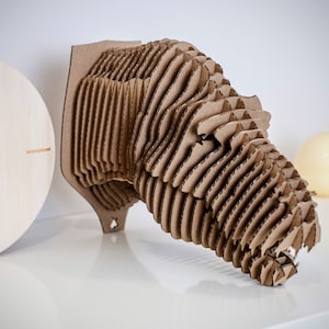 Rex - Trophée Tyrannosaurus. Animal à monter soi-même en carton écologique. Sculpture de puzzle bricolage 3D.