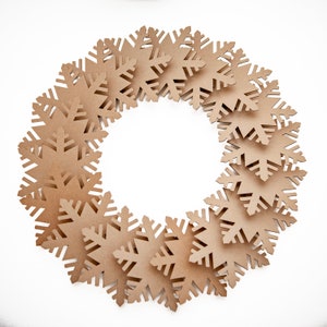 Couronne d’hiver - décoration en carton pour l’auto-assemblage
