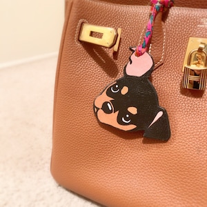 BT2MPS Pinscher miniatura hecho a mano Min Pin Cachorro Llavero de cuero Encanto Llavero Bolso Encanto