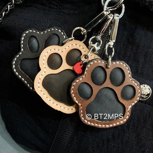 BT2MPS Charme de sac en cuir de vache fabriqué à la main - Patte de chien / chat 3D