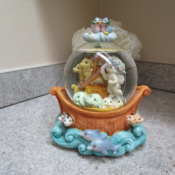 Noah's Ark Music Box / Cast Art Industries / Dreamsicle's 2000 / Plays "Talk To The Animals"