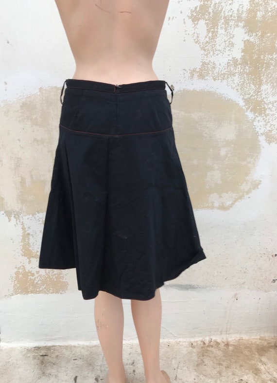 A-line, hip hugging, black Y2K vintage skirt feat… - image 9