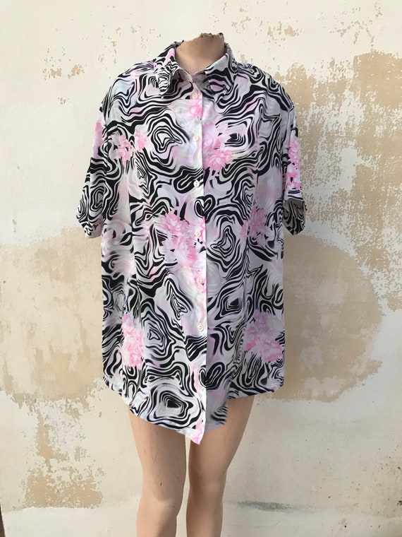 80s vintage oversized shirt in pink, white & blac… - image 2