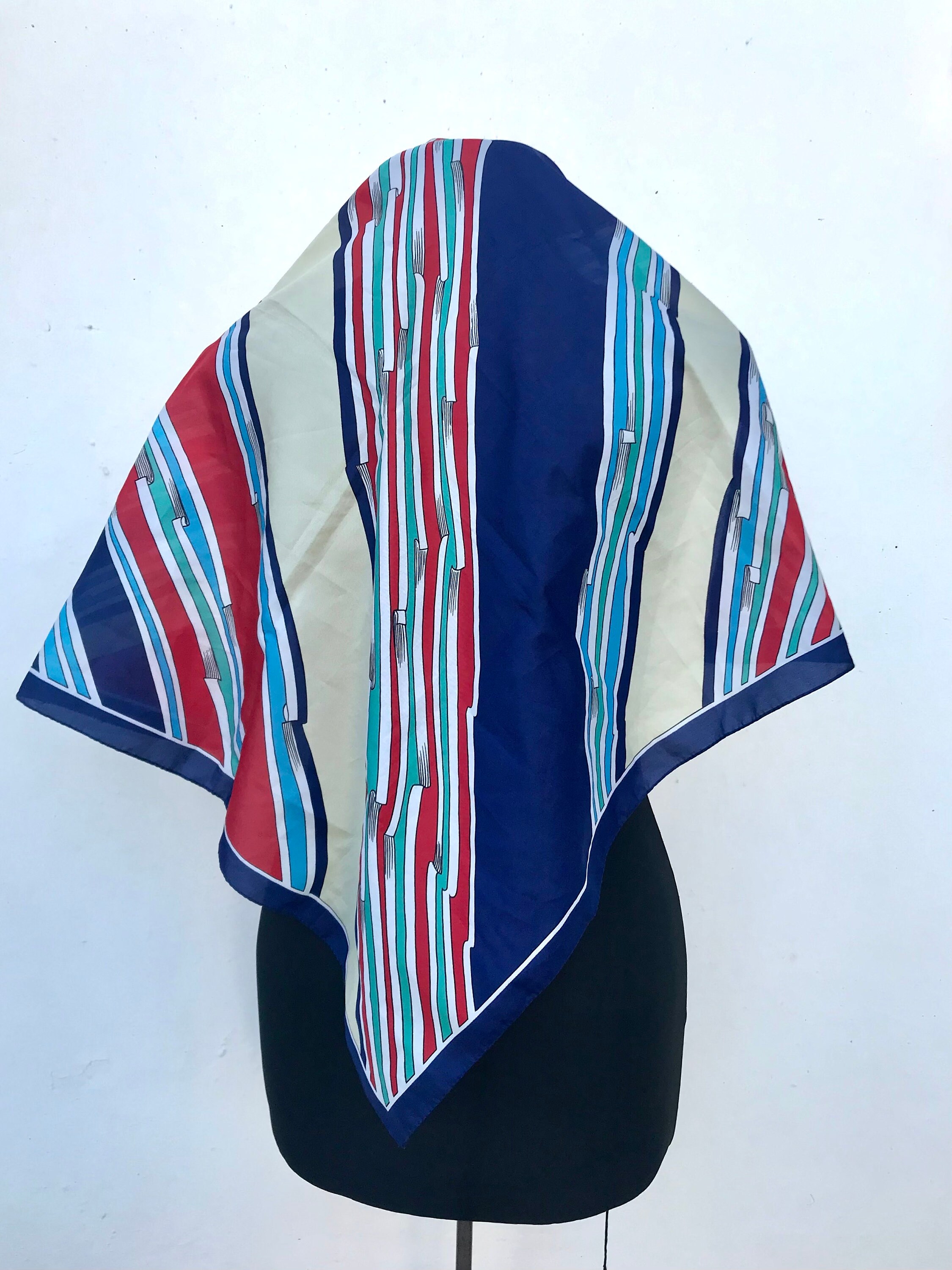 Foulard En Soie Vintage Authentique - Modèle TBEG 66x70 Cm - Marron - Femme