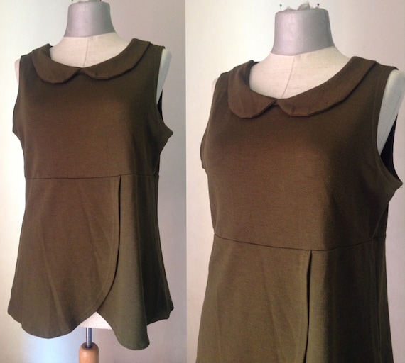 Sweet khaki 90s sleeveless top featuring scoop nec