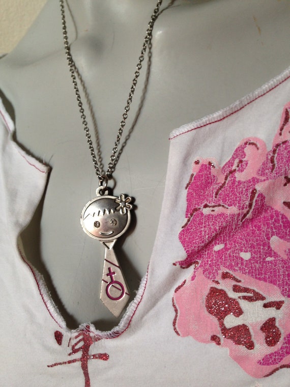 The cutest metallic pendant for little girls, gif… - image 4
