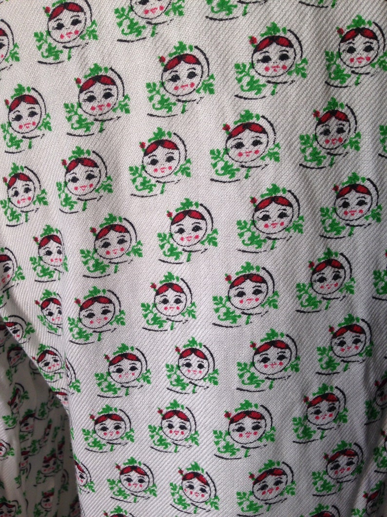 Adorable pants featuring BabushkaMatryoshka head prints all the way around 90s vintage