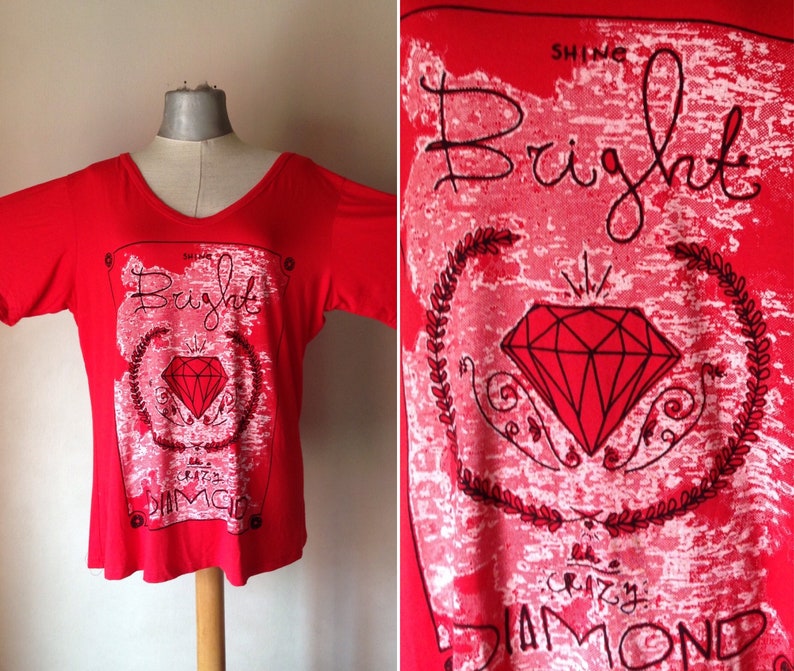 Red hot boatneck loose blouse with graphic print that refere to the Pink Floyd From the mid /'90s