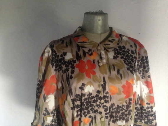 Peanut brown 60's rich floral shirt with Peter Pa… - image 5