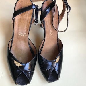 60s does 30s vintage black patent strappy leather peep toe sandals, with a decorative golden leaf made in Greece.Eur 37.5, UK 4.5, USA 7