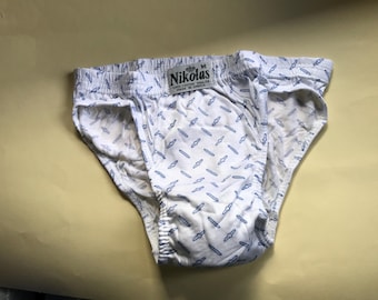Kitschy cute, 80s vintage, all cotton men’s briefs features geometric designs, swords or light sabers a like in blue/white, L