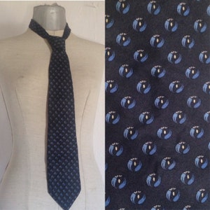 Paco Rabbane elegant 90s vintage blue necktie with polka dot/round design