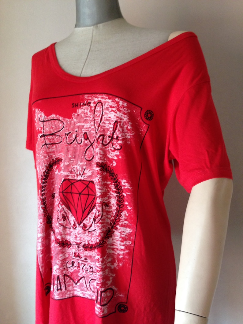 Red hot boatneck loose blouse with graphic print that refere to the Pink Floyd From the mid /'90s