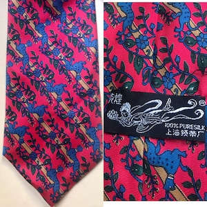 Blue panthers on red canvas silk, handmade excellent quality 1970s vintage necktie made in China