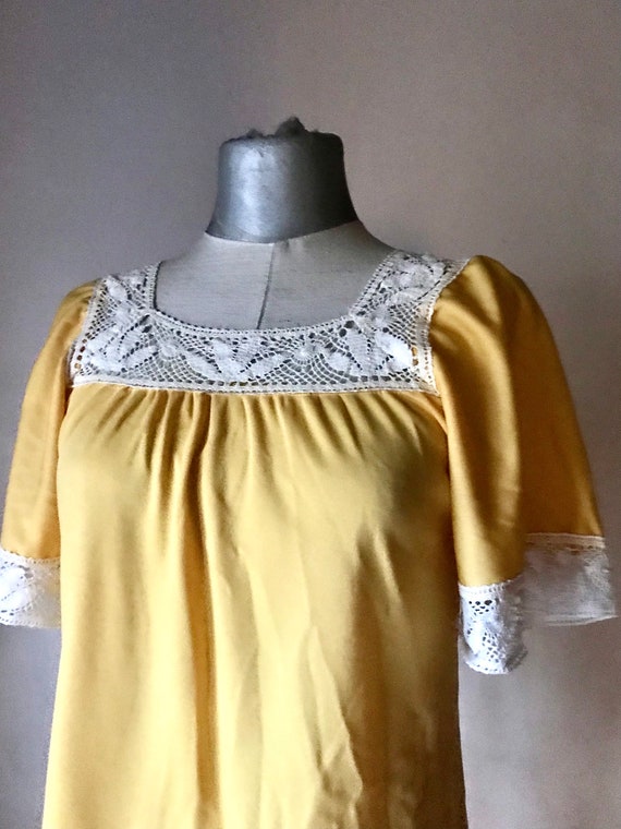 70s hippie, yellow egg yolk long and loose tunic … - image 4