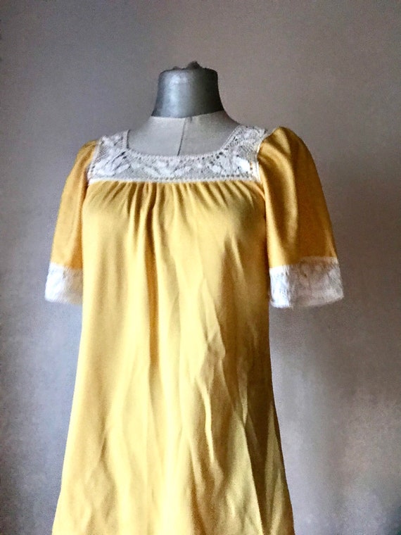 70s hippie, yellow egg yolk long and loose tunic … - image 8