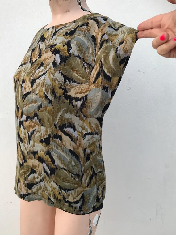 80s cool printed lightweight shirt with dolman sleeves that features abstract designs like painting leaves in olive green hues View 3