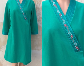 Mint green toweled wrapped home robe 80s vintage with one side pocket and satiny quilted floral embroidered hem