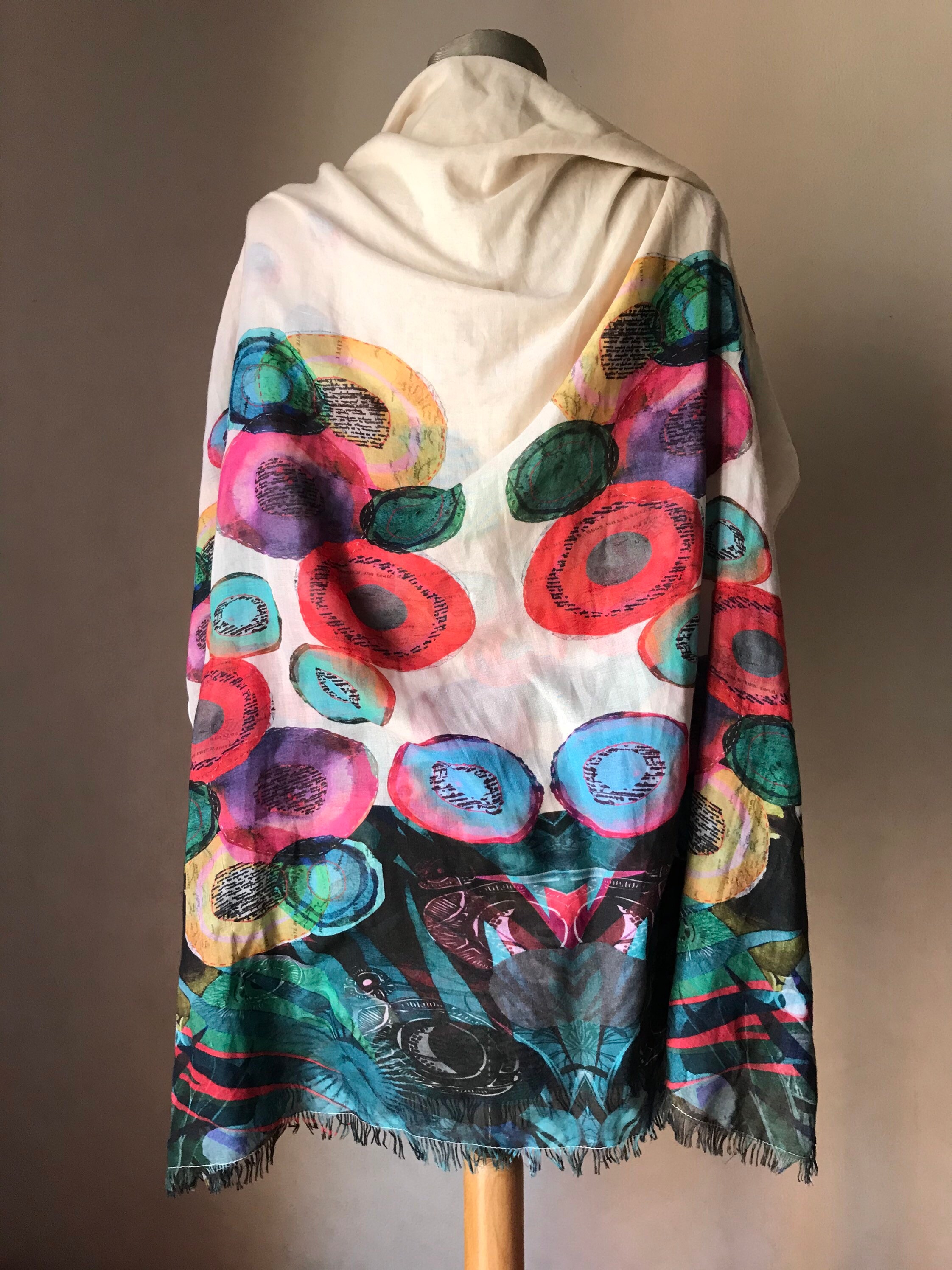 90 vintage long, oversized scarf/pareo, features colorful rounds and fringy edges