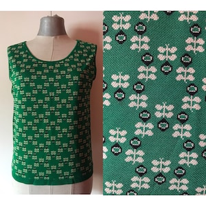60s texturized acetate knitted vest for women that forms floral design in green grass, made in Italy
