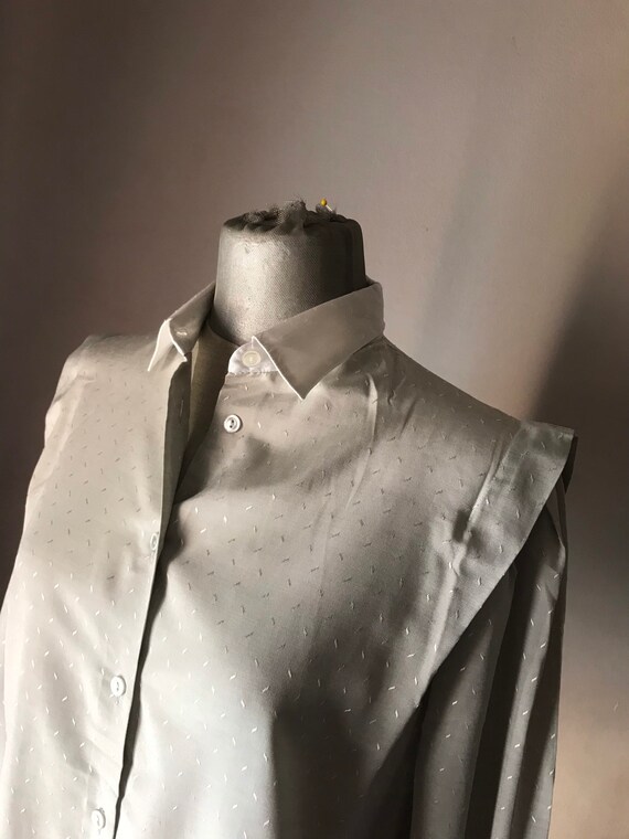 Silver gray 80s vintage buttoned shirt with contr… - image 9