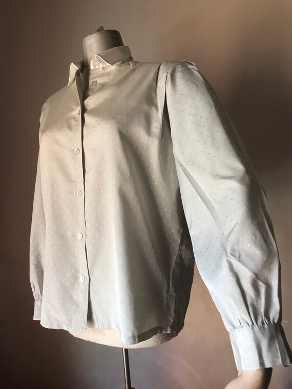 Silver gray 80s vintage buttoned shirt with contr… - image 8