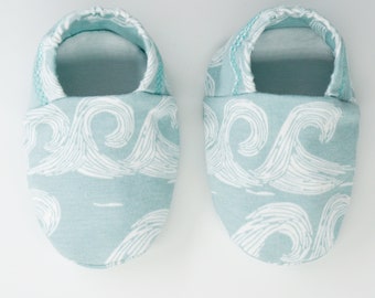 babies&minis "mint waves" - cute baby shoes made of organic cotton jersey by elvelyckan design - crawling shoes for babies