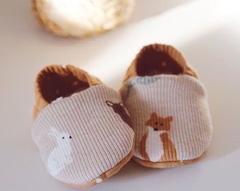 babies&minis "forest animals" - cute baby shoes made of organic ribbed knit jersey by elvelyckan design - crawling shoes babies