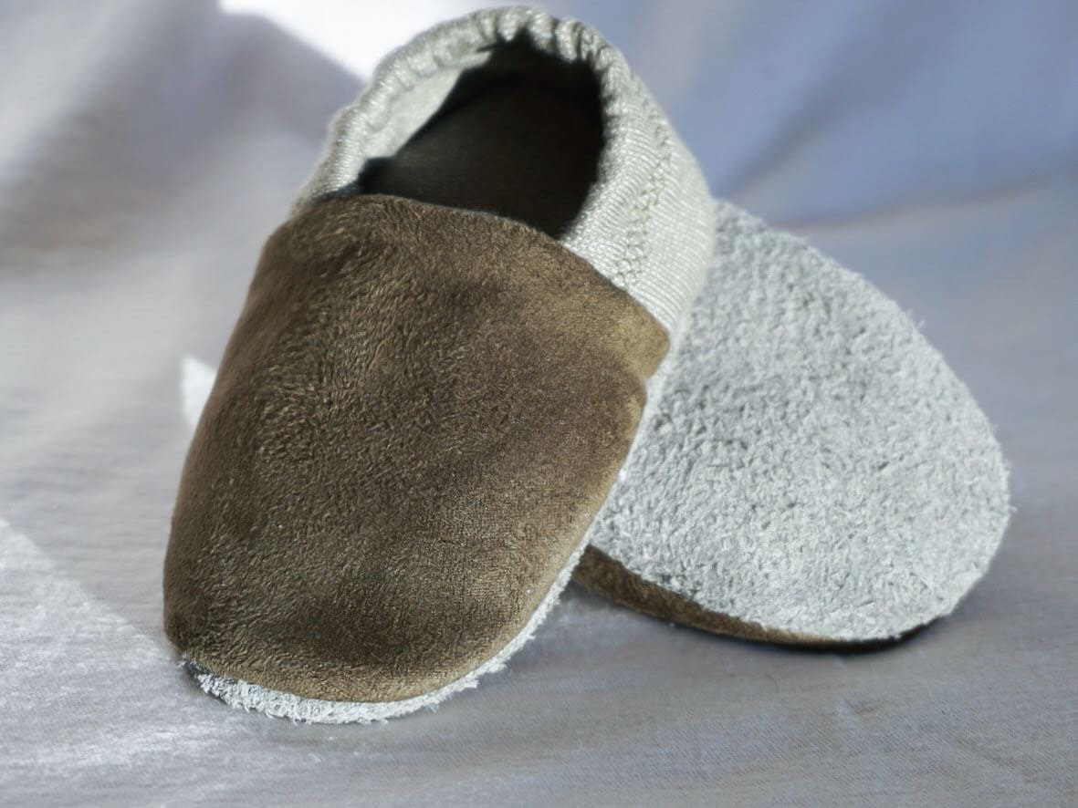 crawling shoes for babies