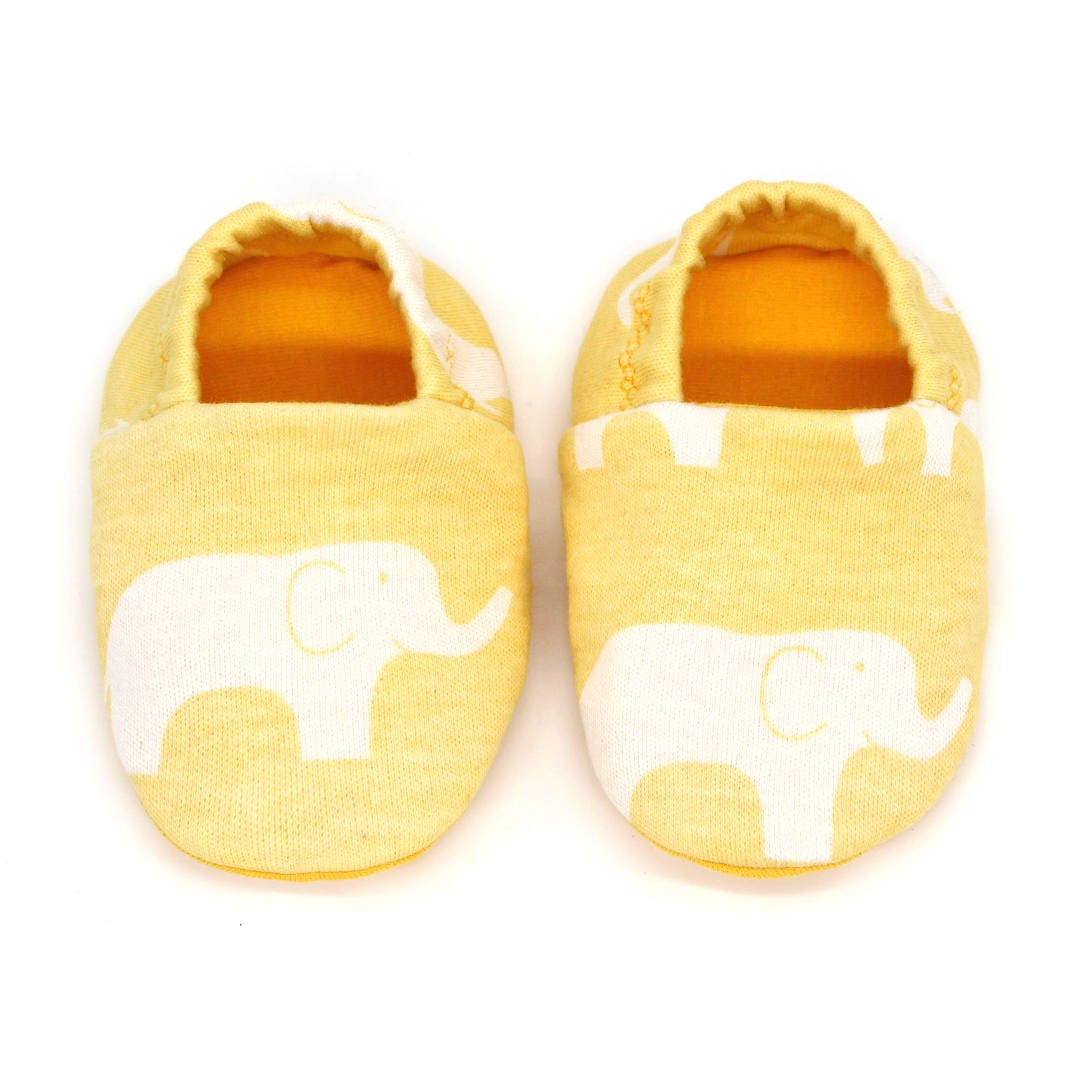 babies&minis elephants cute baby shoes with elephants made of organic