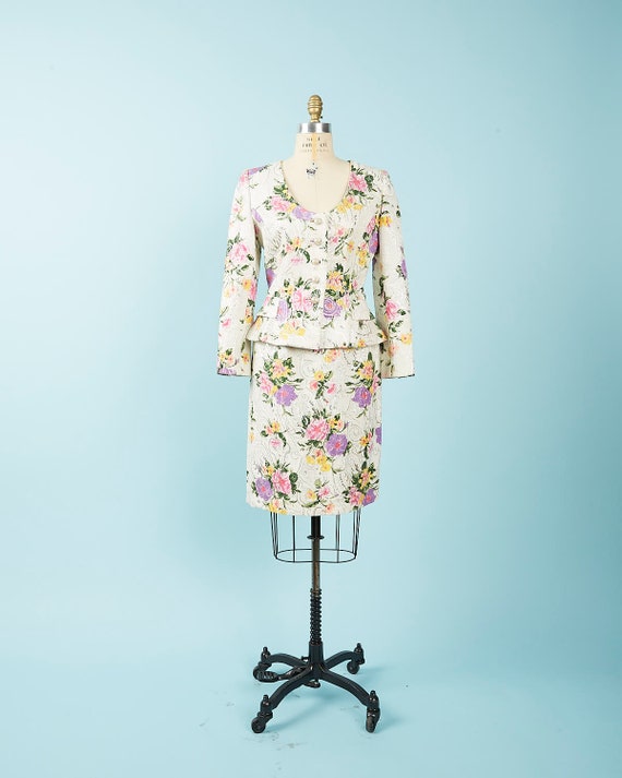 Metallic Floral Oscar De La Renta Suit