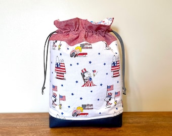 Red, White & Beagle – America 250 – edycja limitowana