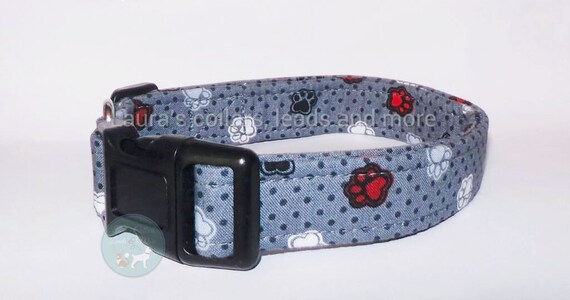 grey dog collar and lead