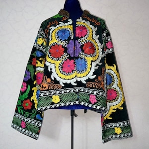 Uzbek Jacket Silk Embroidered Vintage velvet Uzbekistan SUZANI chapan Velvet dress robe Coat