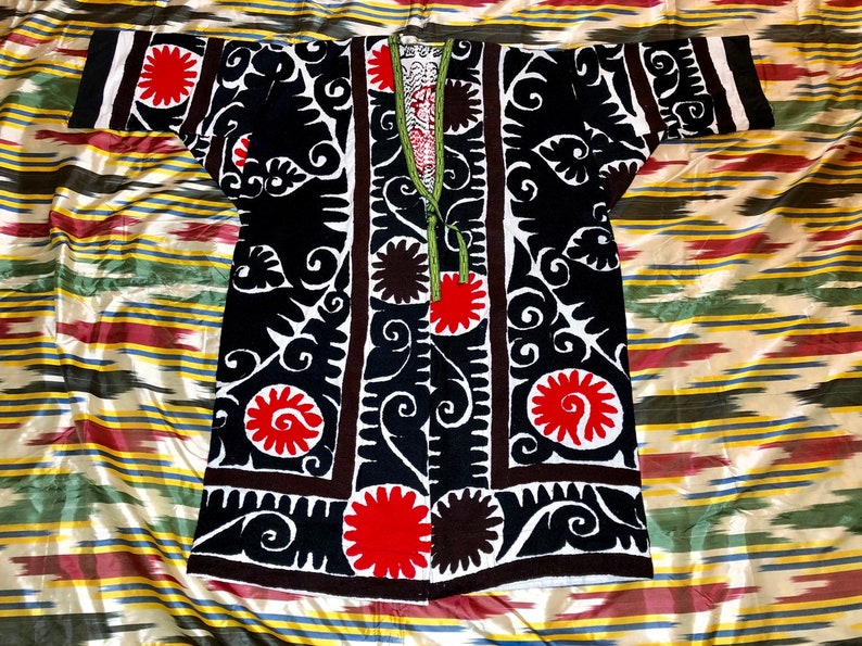 SALE!! Uzbek Vintage Handmade Embroidery SUZANI Robe Dress chapan jacket caftan