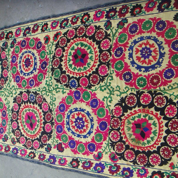 Big Sale!!! Vintage UZBEK SUZANI Handmade silk Embroidery on cotton fabric (275 x 142 cm 108 х 56 inch)