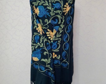 Embroidered Uzbek Wool Shawl: Suzani Scarf Cape