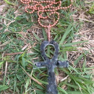 Elite Shungite Ankh Pendant - Natural Stone Healing Jewelry bare copper with pure copper 2mm ball chain bild 4